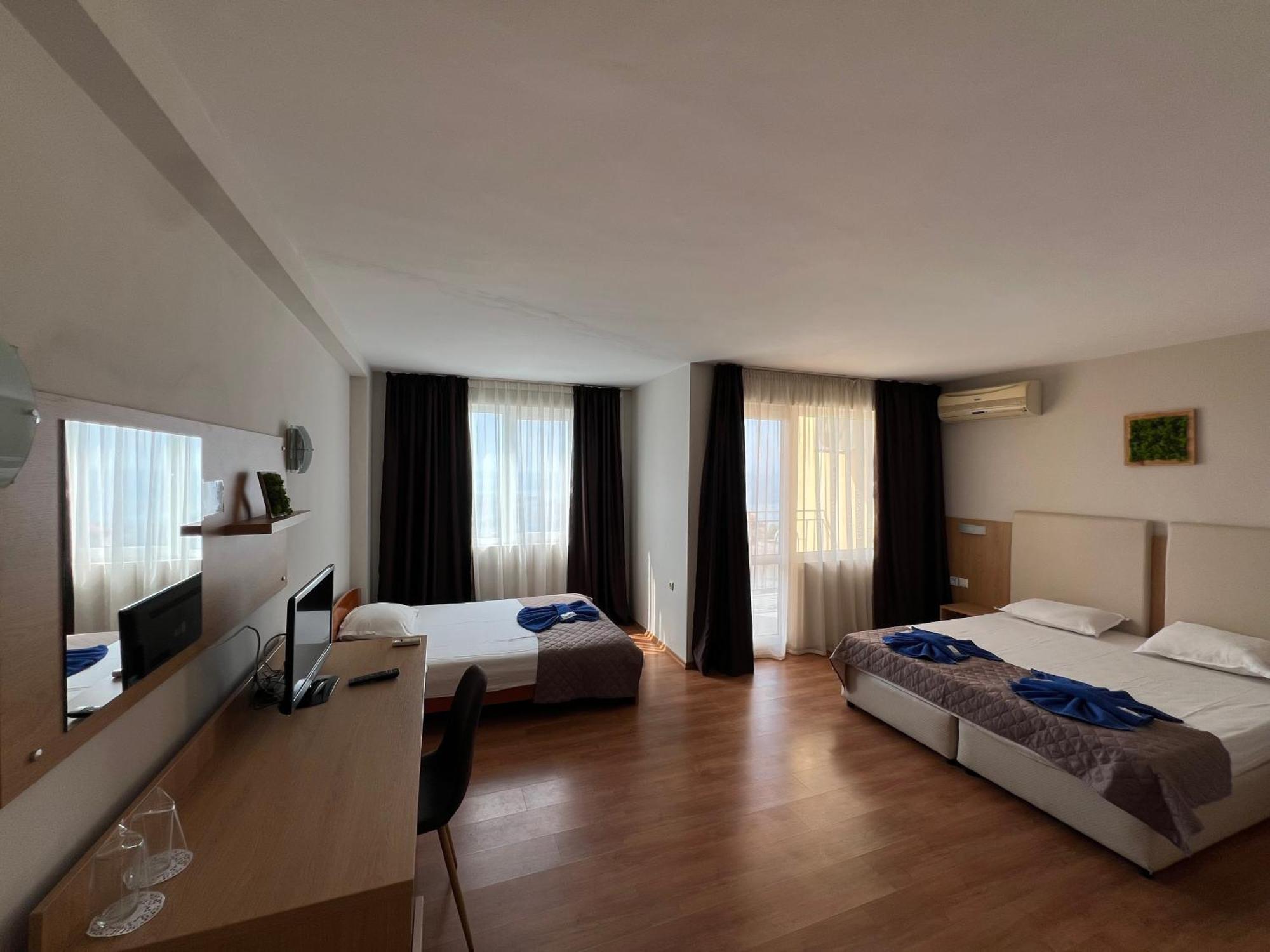 Family Hotel Milev Sveti Vlas Exterior foto